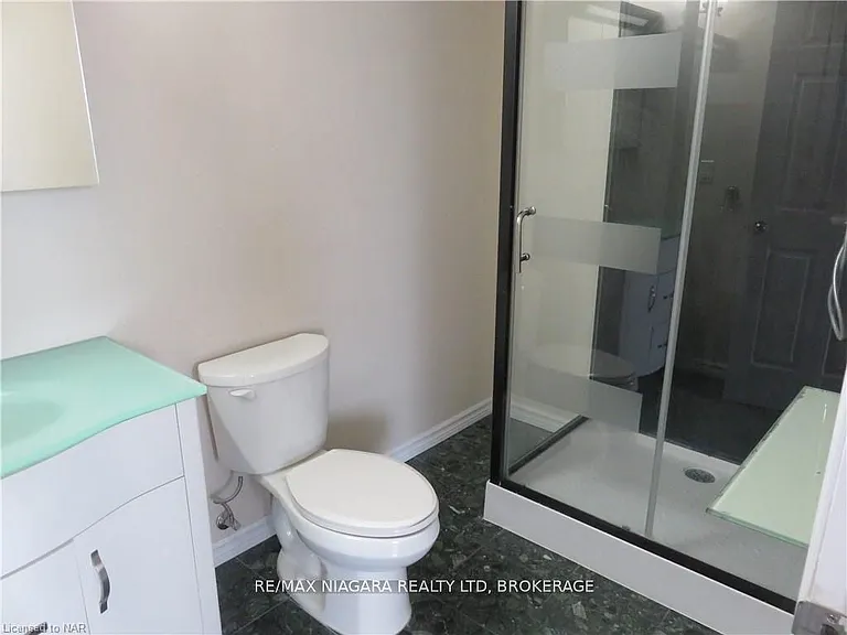 58 Jarvis St N #202 — Photo 7