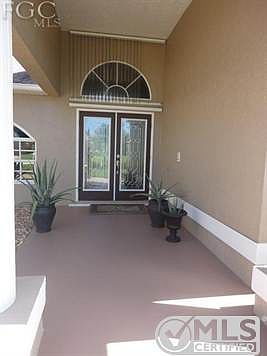 3rd image of 2527 SW 37th Ter