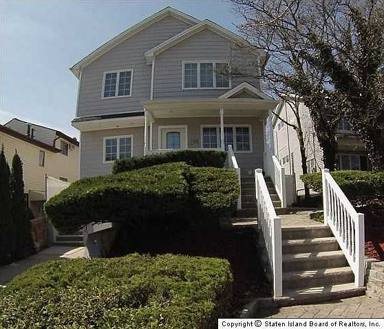 2nd image of 108 Vincent Ave