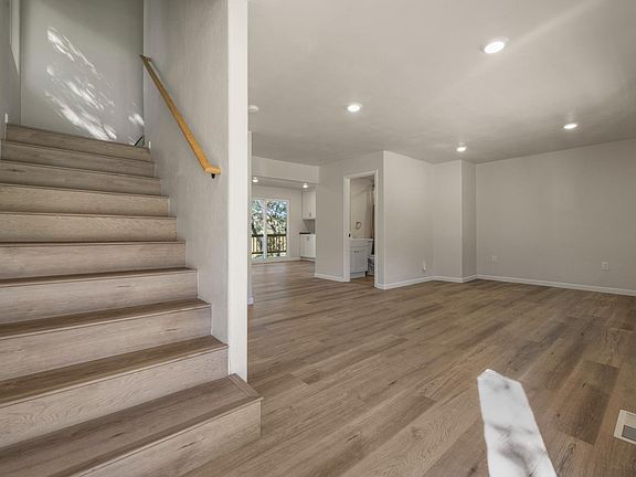 4th image of 2324 Quail Hill Rd