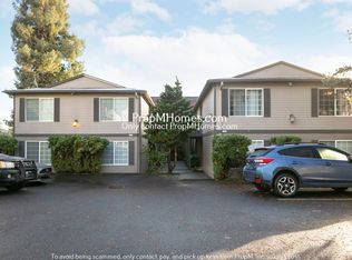 5924 S Hood Ave APT 8, Portland, OR 97239