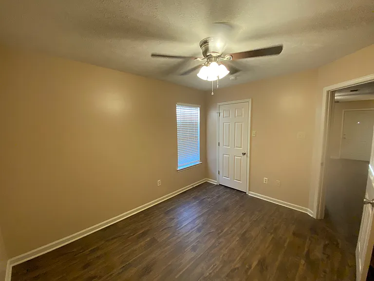 3935 Seraph Dr — Photo 8