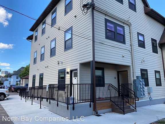 5th image of 712 4th St SE #2f63516ba