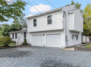 34 Mount View Ave, North Kingstown, RI 02852