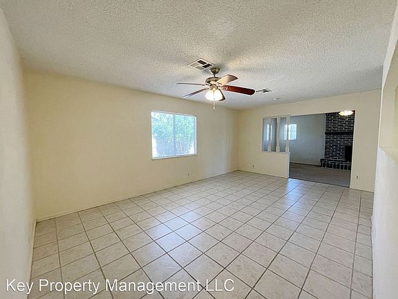 2nd image of 1625 Crest Haven Ave