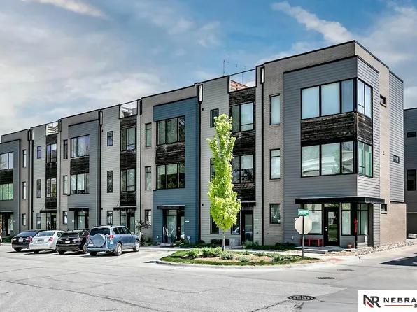 1239 S 11th St, Omaha, NE 68108