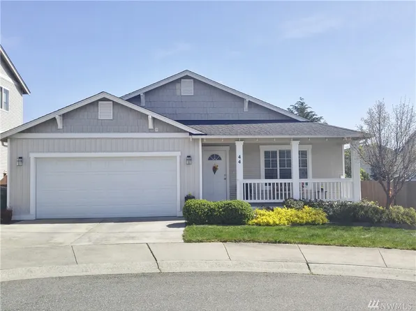 44 SW Festival Ct, Oak Harbor, WA 98277