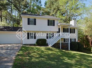 373 Rustic Ridge Cir, Lawrenceville, GA 30043