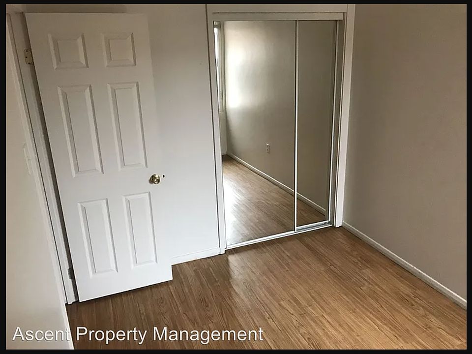 1st image of 4361 Clairemont Dr