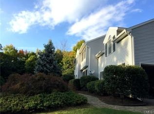 25 Pleasant View Rd, New Milford, CT 06776