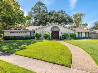 7410 Montclair Dr, Shreveport, LA 71105