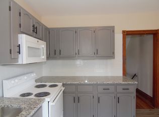 30 E Chestnut St APT 2, Nazareth, PA 18064