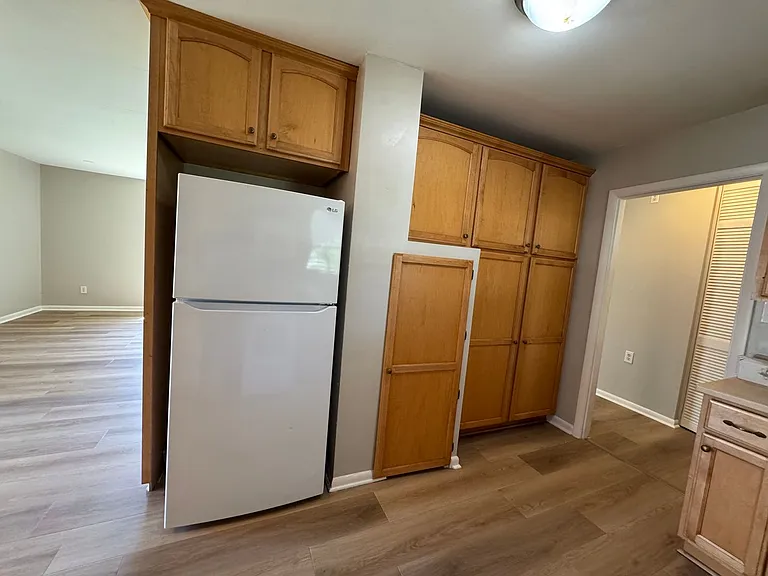 1419 Pearl Ave SW — Photo 4