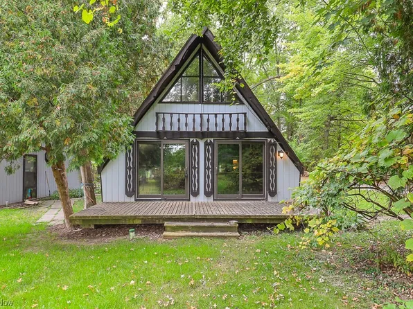 9920 Reed Rd, Columbia Station, OH 44028