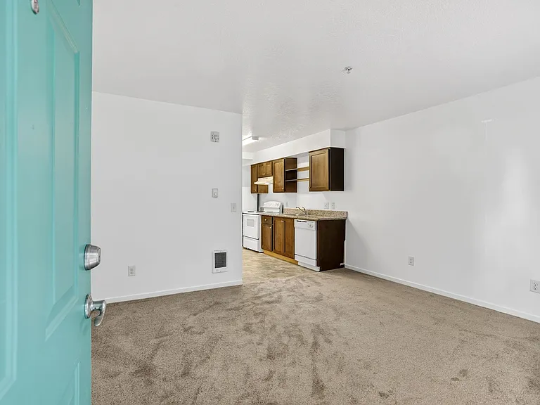121 SE 151st Ave #105 — Photo 10