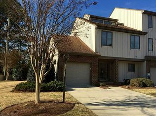 2 Sandie Point Ln, Portsmouth, VA 23701