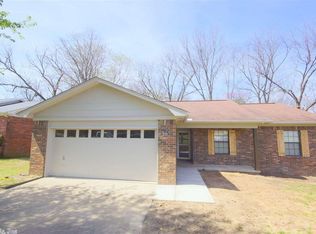 16 Old Orchard Dr, Mabelvale, AR 72103