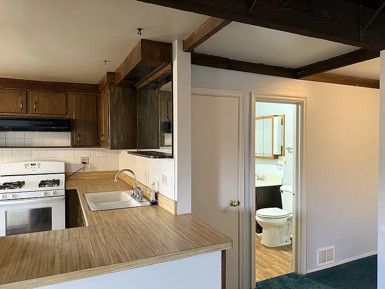 435 Warren St #1 — Photo 5