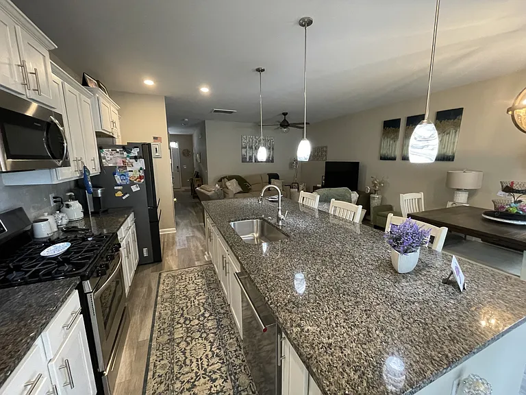 Kitchen - view 3