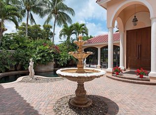 908 Spanish Moss Trl, Naples, FL 34108