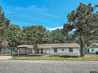 612 Colonial Dr, Athens, TX 75751