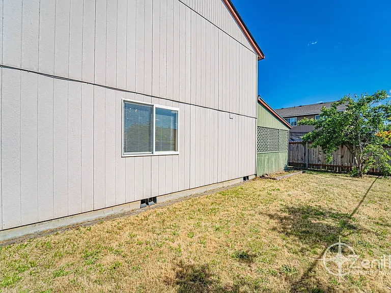 15501 NE 88th St — Photo 43