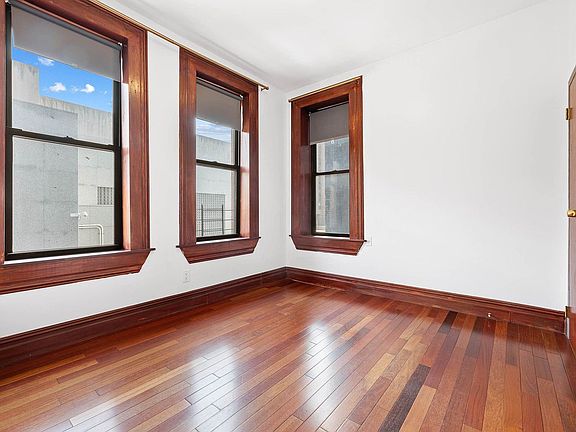 5th image of 174 W 109th St APT 2E