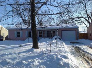 3 Gulf Stream Ave, Bartonville, IL 61607