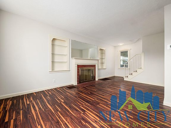 4th image of 2032 W Mound St