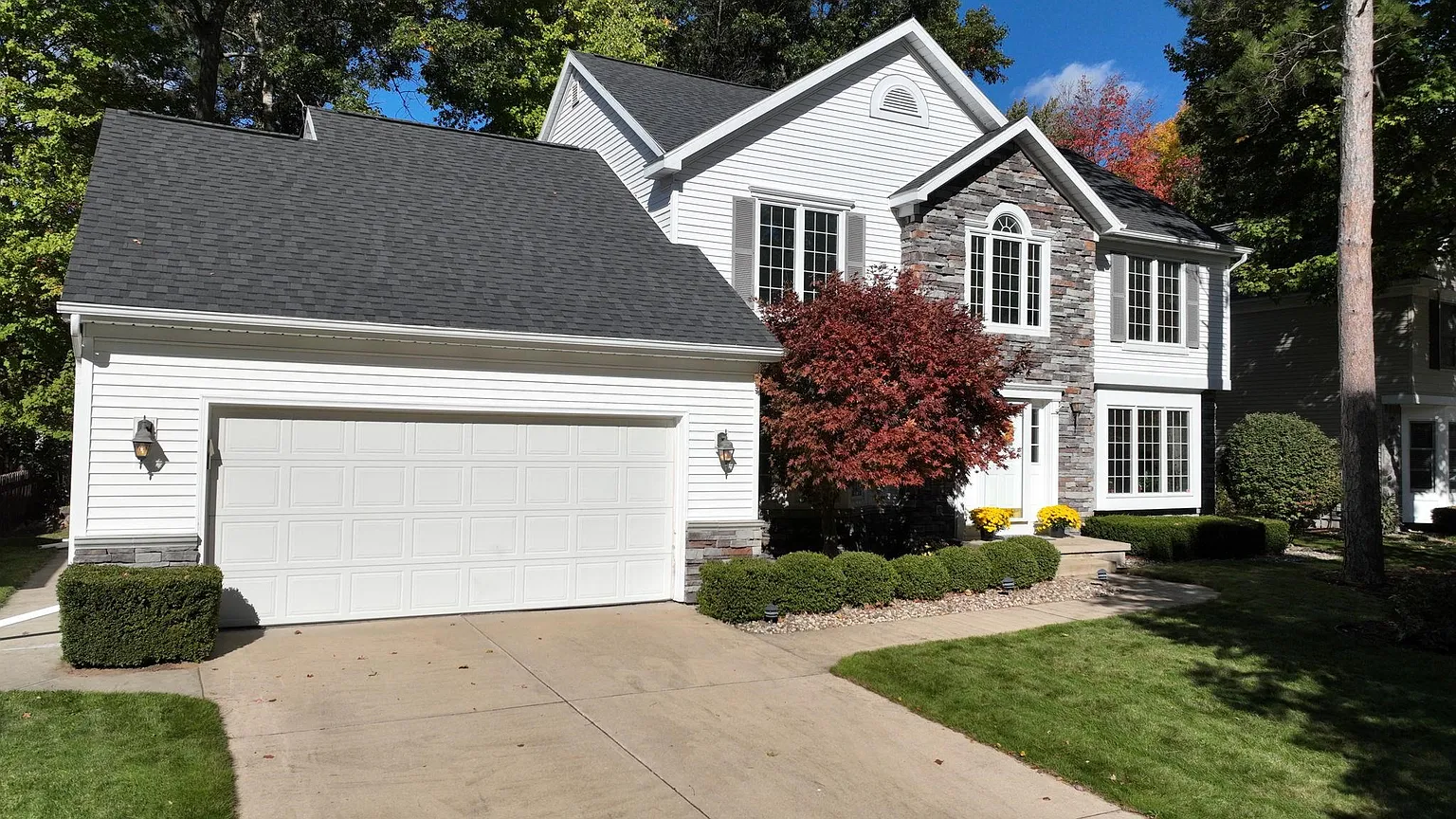 5010 Amberwood Ct photo 1
