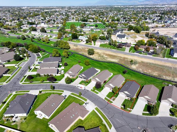 1806 Park Dr, Syracuse, UT 84075
