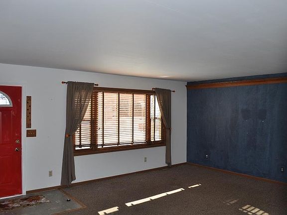 4th image of 508 W Westlawn Ave
