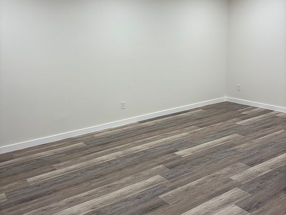 4th image of 604 S Wortman Ave