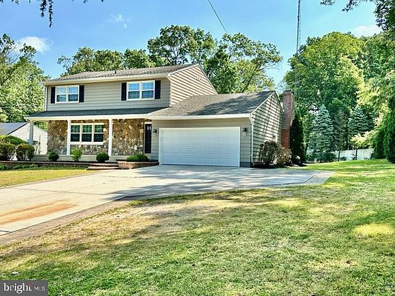 4th image of 19 Oak Dr