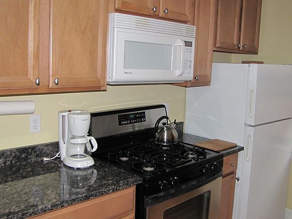 3rd image of 1 Franklin Ave APT 4DD