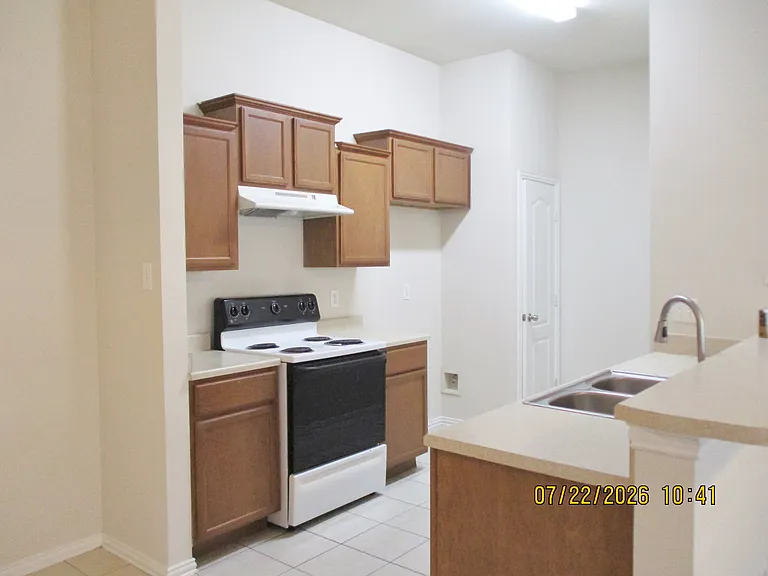5526 Homestead Rd — Photo 4