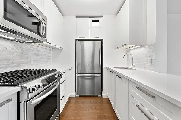 Rented by Corcoran | media 23