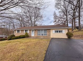 114 Garden Grove Dr, Butler, PA 16002