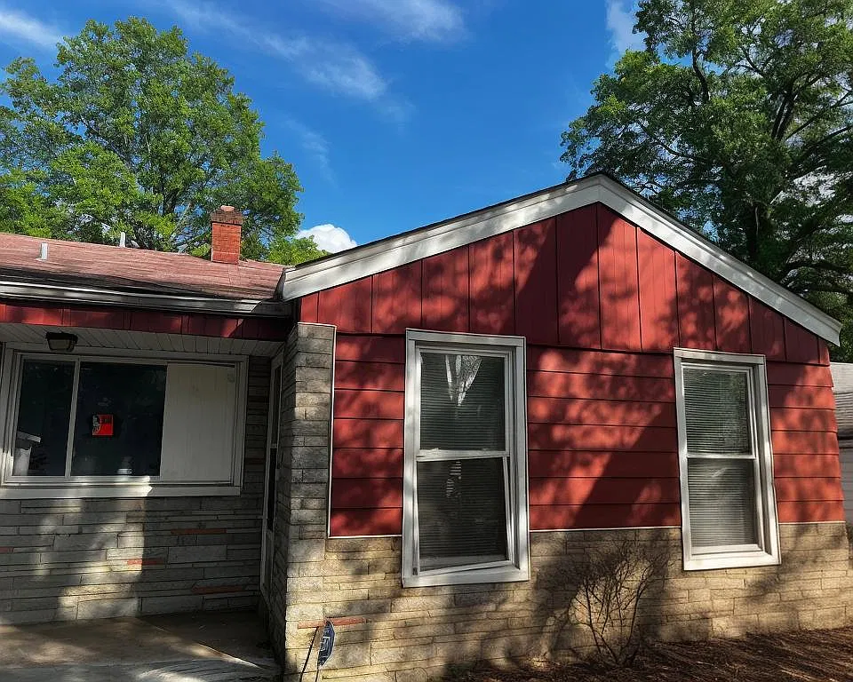 2 bed, 1081 sqft, $1,300 — Photo 1