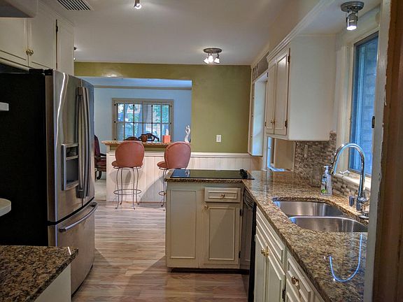 2nd image of 7721 N Lake Dr #53217