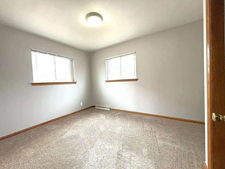 11049 W Hampton Ave — Photo 9