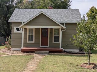 411 S Cottonwood St, Emporia, KS 66801