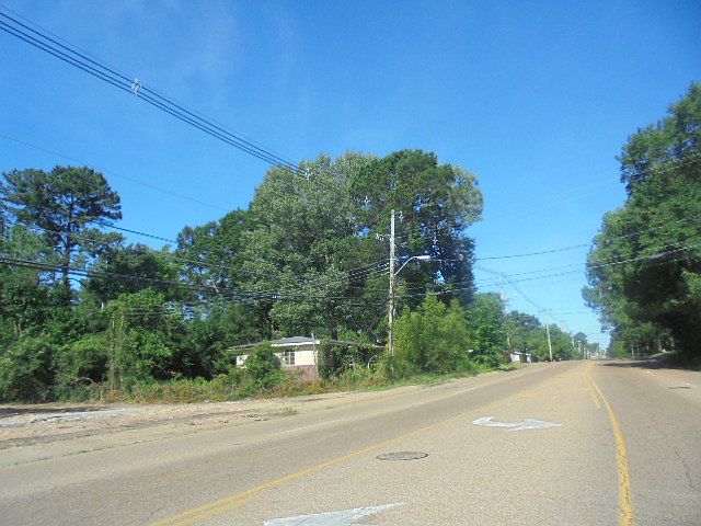 2nd image of 1071 W McDowell Rd