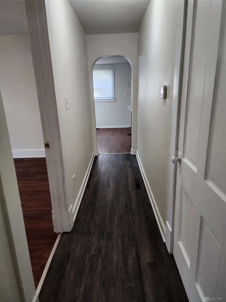 3 bed, 1.0 bath, 992 sqft, $1,200 — Photo 4