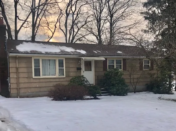 11 Terrence Ave, Clinton, MA 01510