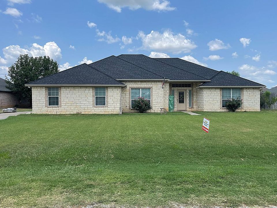 1st image of 602 Oldham Ln