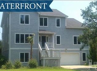 1116 Merchant Ln, Carolina Beach, NC 28428