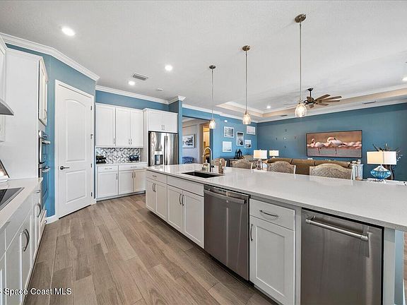 5th image of 2529 Millennium Cir