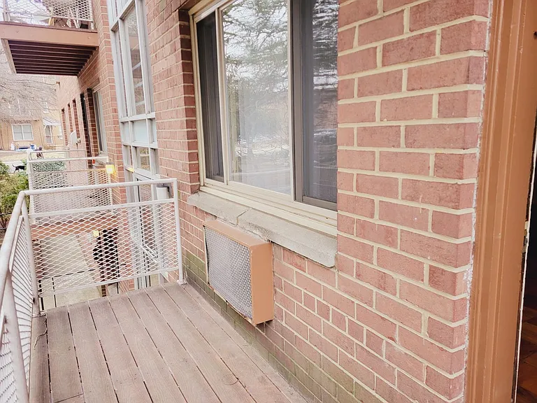 Twelve Oaks Apartments — Photo 21