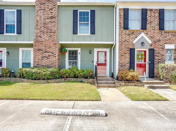 153 Winchester Dr, Euless, TX 76039